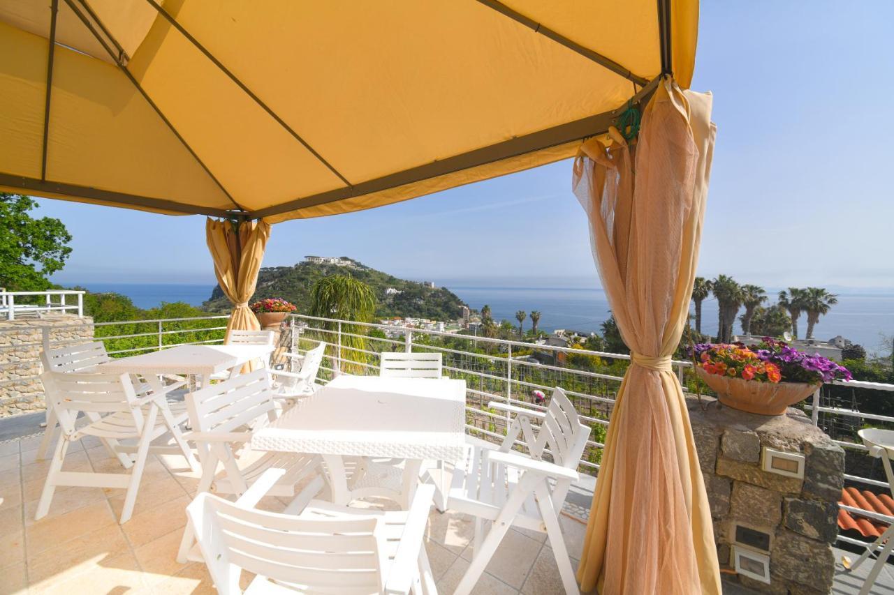 Belgodere Di Mezzavia Apartments Lacco Ameno  Dış mekan fotoğraf